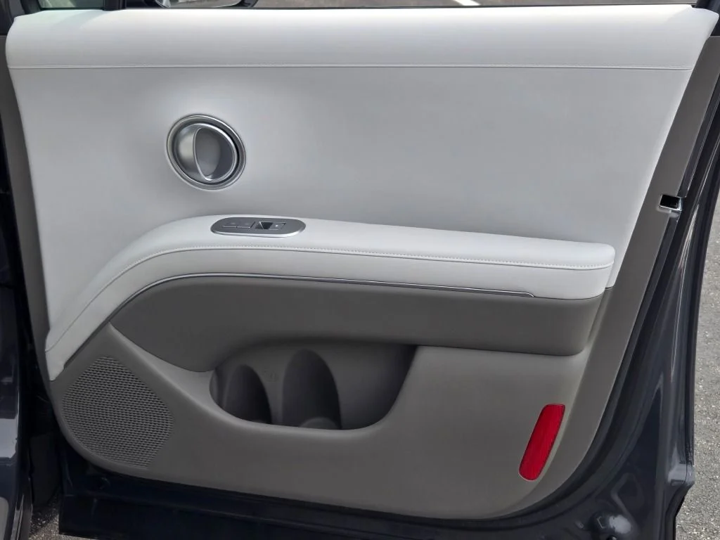New 2026 Gray Pearl Hyundai SEL image 5