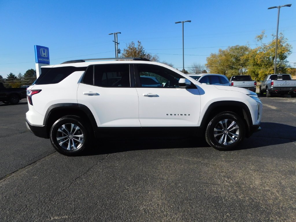 Used 2025 White Chevrolet LT image 2