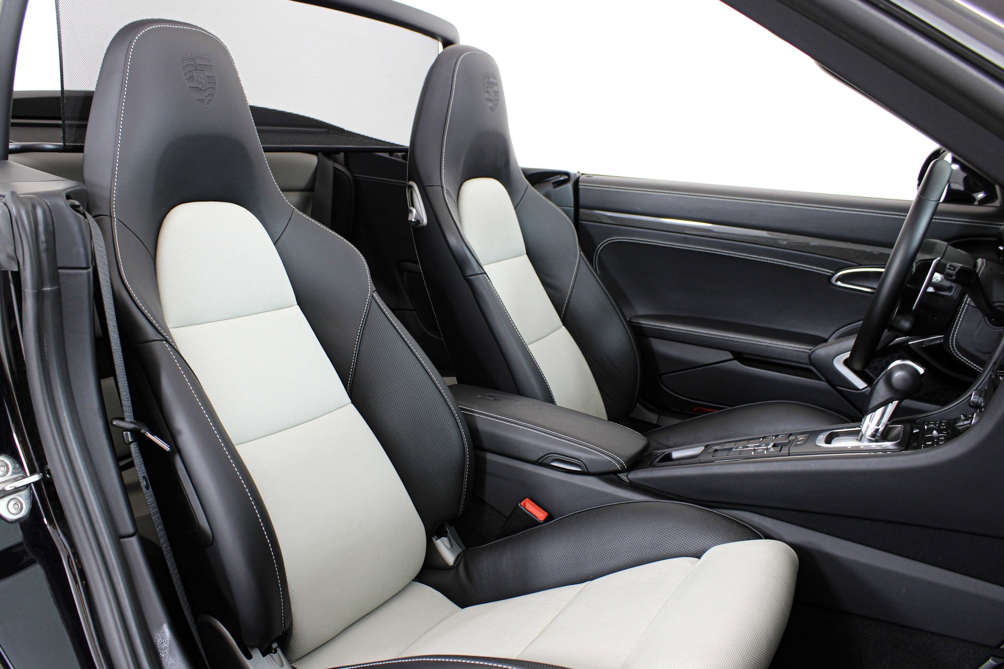 Used 2019 Black Porsche Turbo S Cabriolet image 30