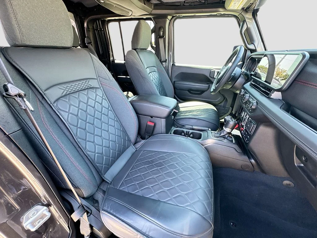 Used 2025 Gray Jeep Rubicon image 33