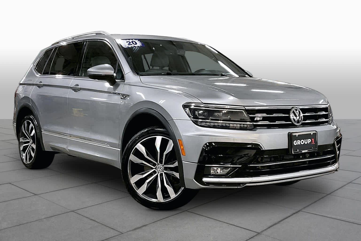 Used 2020 Pyrite Silver Metallic Volkswagen SEL Premium R-Line image 3