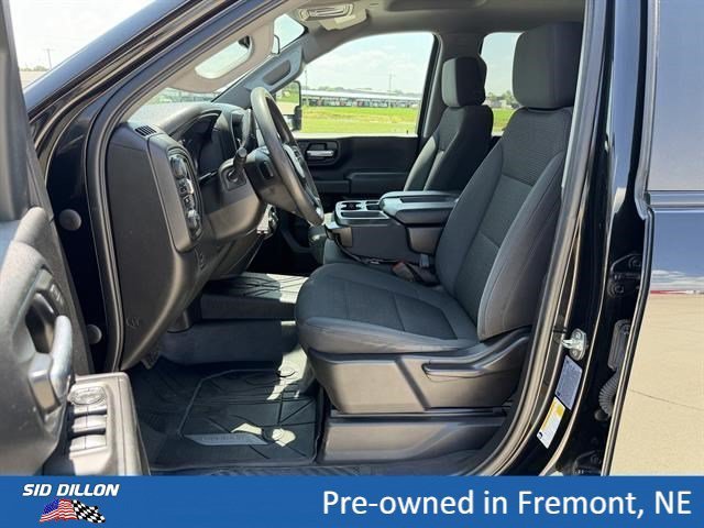 Used 2022 Mosaic Black Metallic Chevrolet Custom image 6