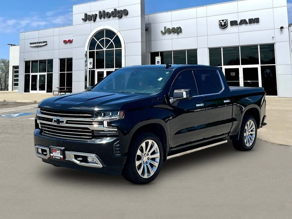 Used 2021 Black Chevrolet High Country image 3