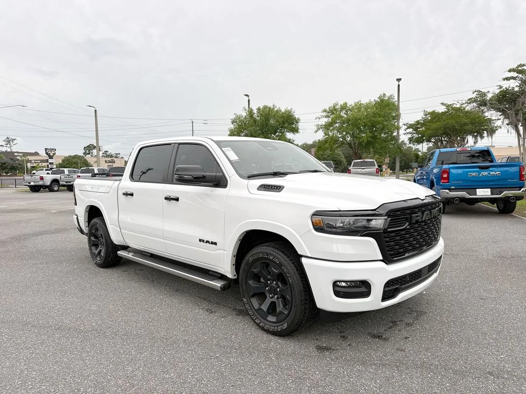 2025 RAM 1500 Big Horn/Lone Star Crew Cab 5'7's photo