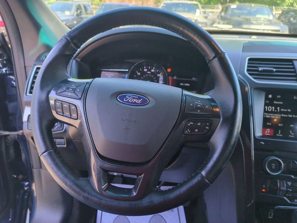 Used 2017 Blue Ford XLT image 20
