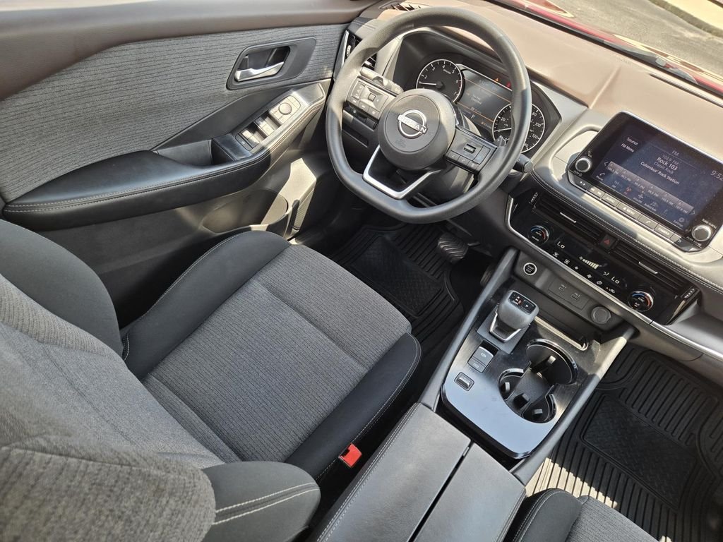 Used 2022 Red Nissan SV image 16