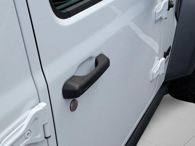 Used 2021 White Jeep Unlimited Willys image 39