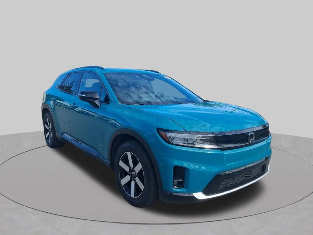 Used 2024  Honda Touring image 3