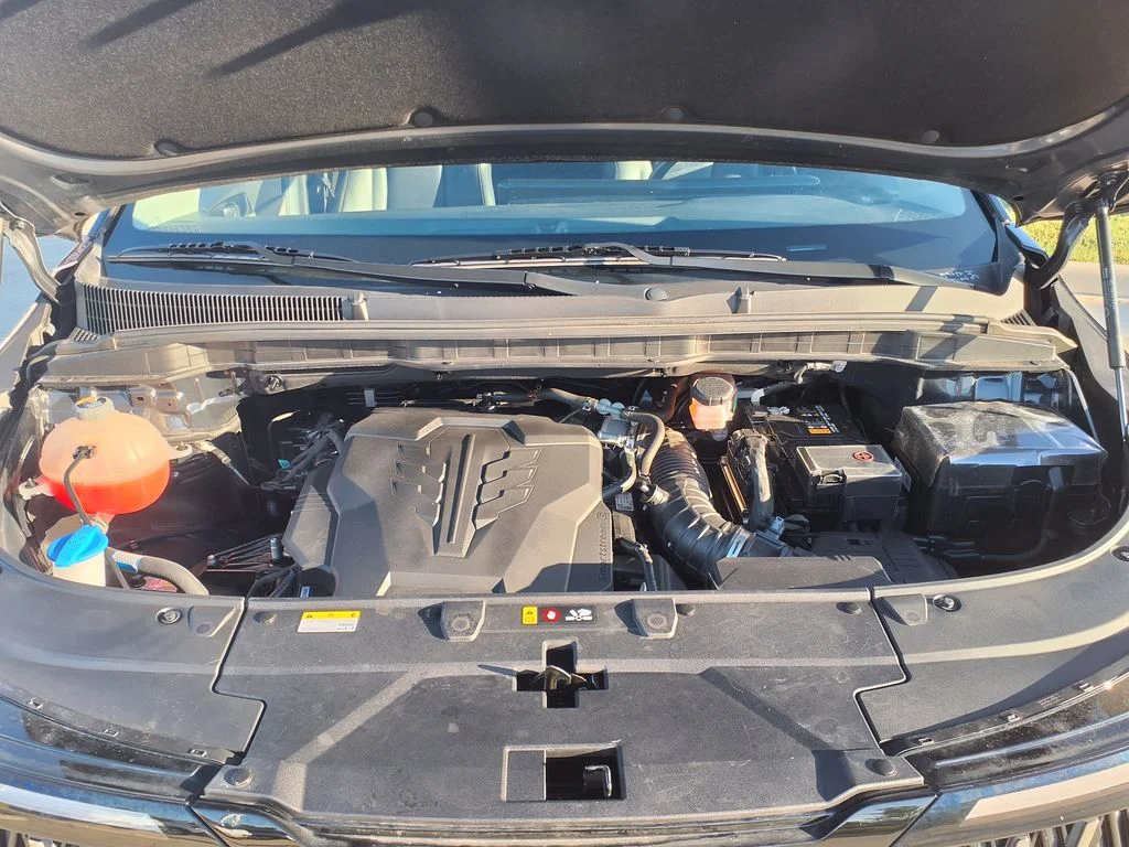 Used 2025 Gray Kia LXS image 38