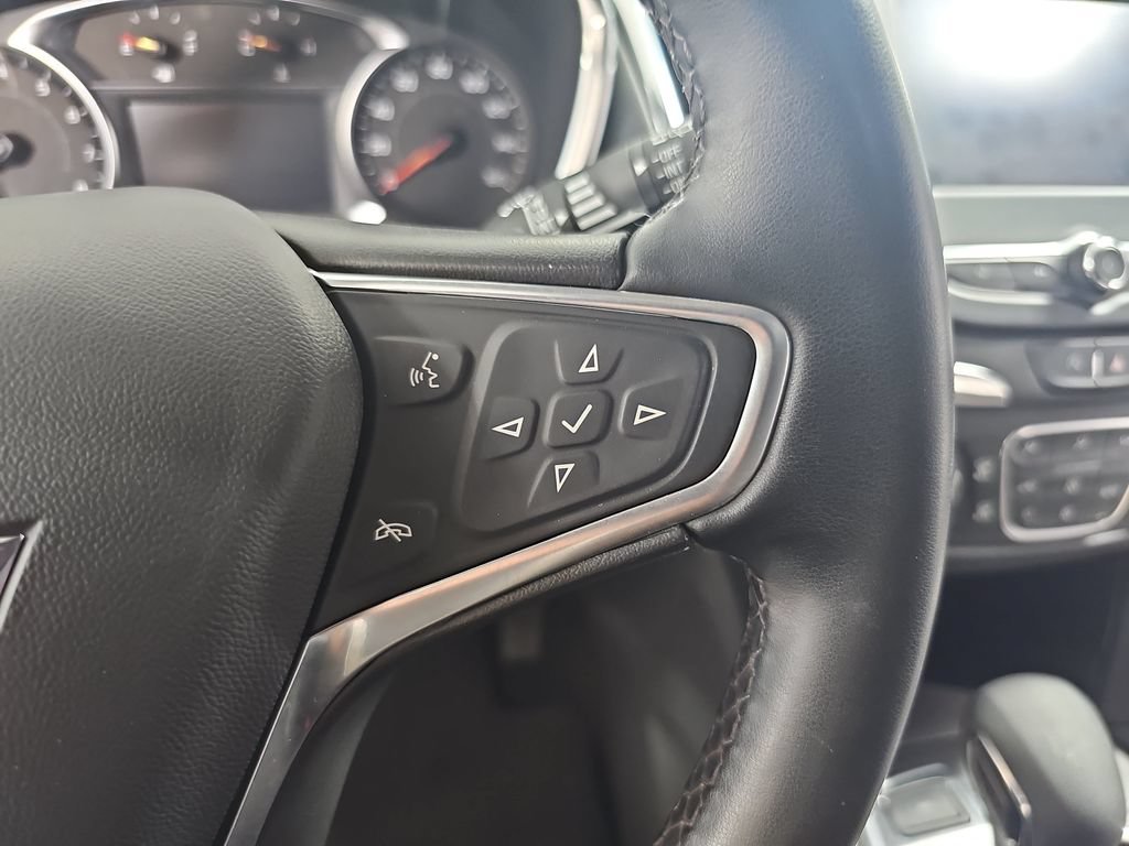 Used 2023 Iridescent Pearl Tricoat Chevrolet LT image 23