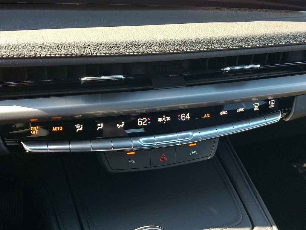 2025 Cadillac XT4 Premium Luxury - Photo 16