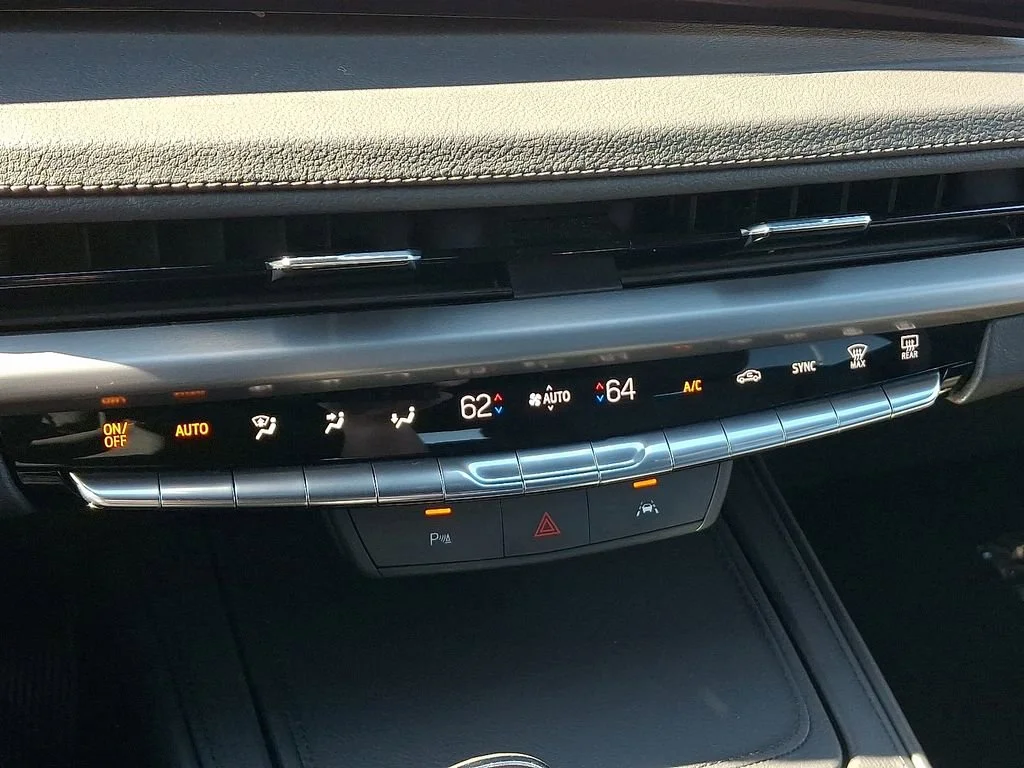 2025 Cadillac XT4 Premium Luxury - Photo 16