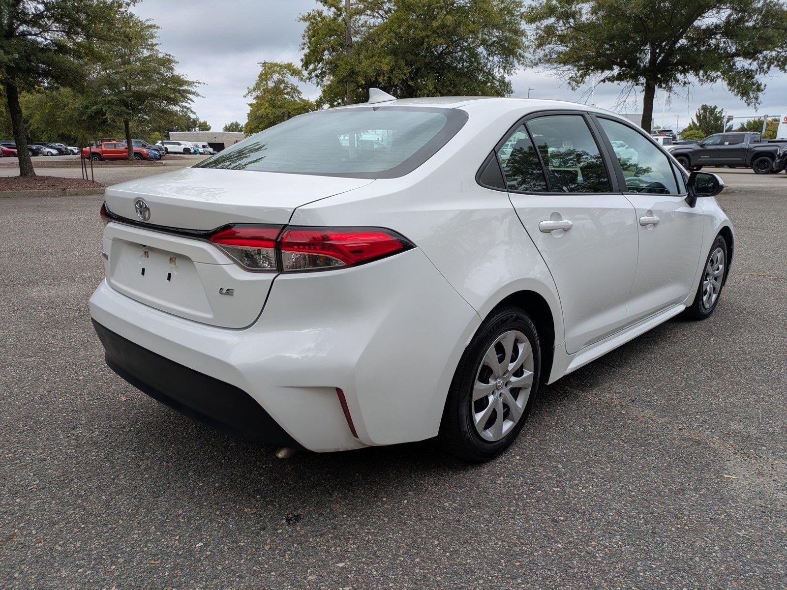 Used 2024  Toyota LE image 4