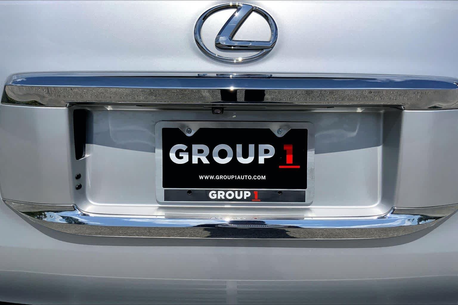 Used 2015 Silver Lining Metallic Lexus  image 10