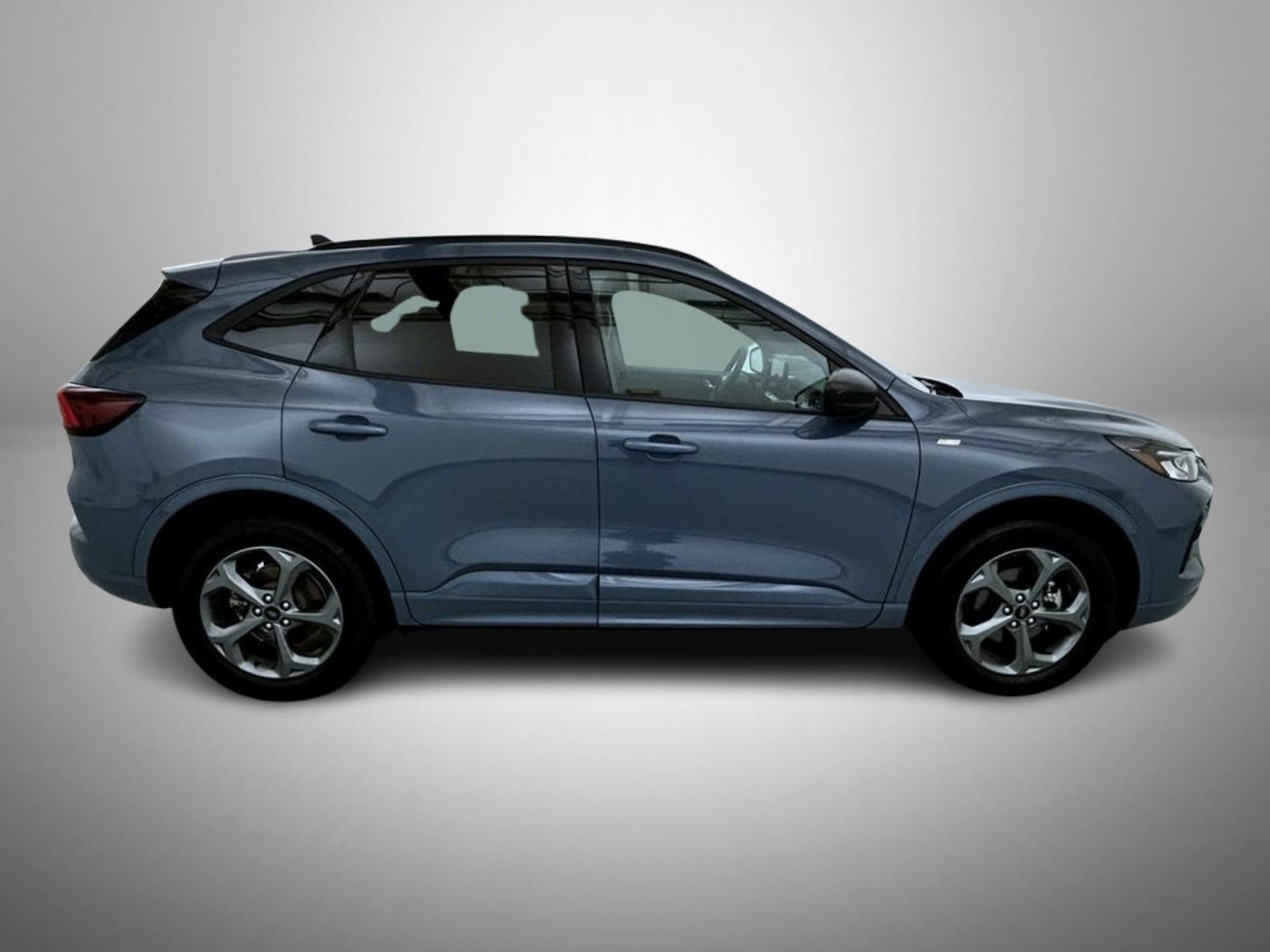Used 2024 Vapor Blue Ford ST-Line image 4