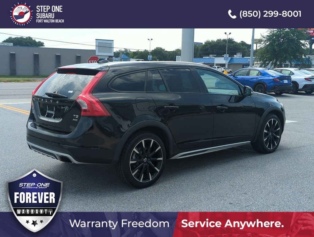 Used 2018 Black Volvo T5 image 7