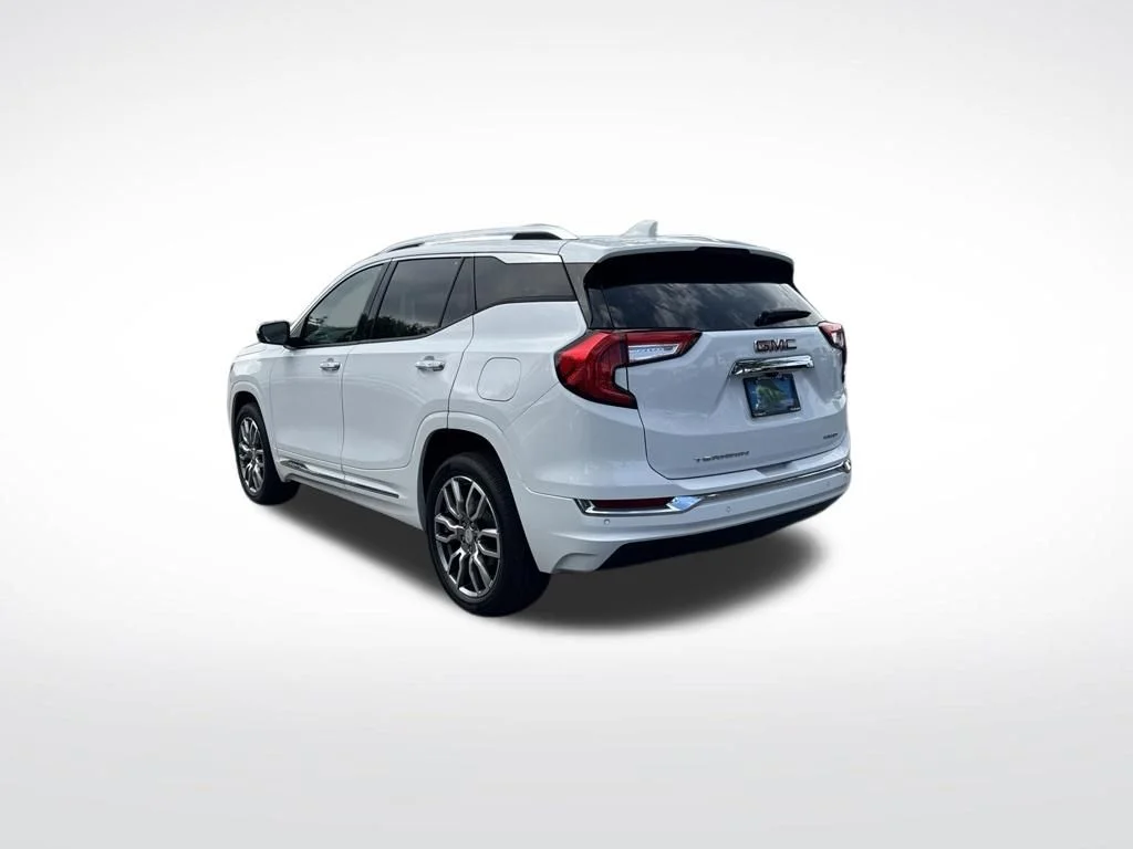 Certified Used 2022 Summit White GMC Denali image 6