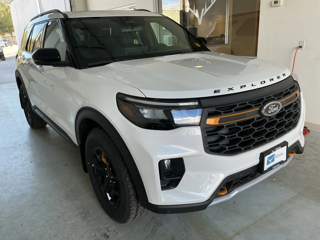 New 2026 White Metallic Ford Tremor image 1