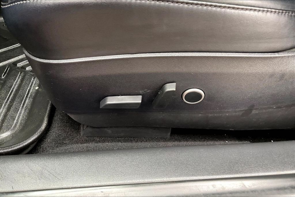 Used 2018  Tesla Long Range image 24