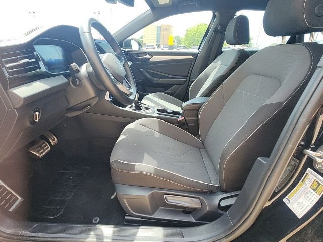 Used 2025 Black Volkswagen 1.5T Sport image 15