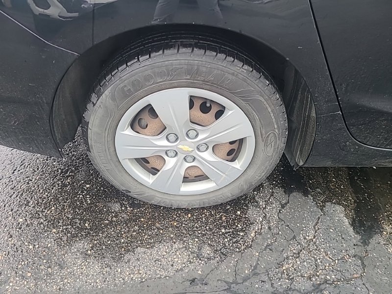 Used 2018 Black Chevrolet LS image 8