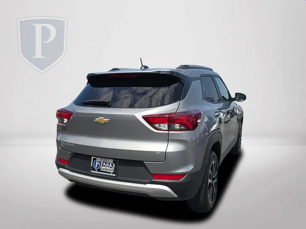 Used 2025 Gray Chevrolet LT image 7