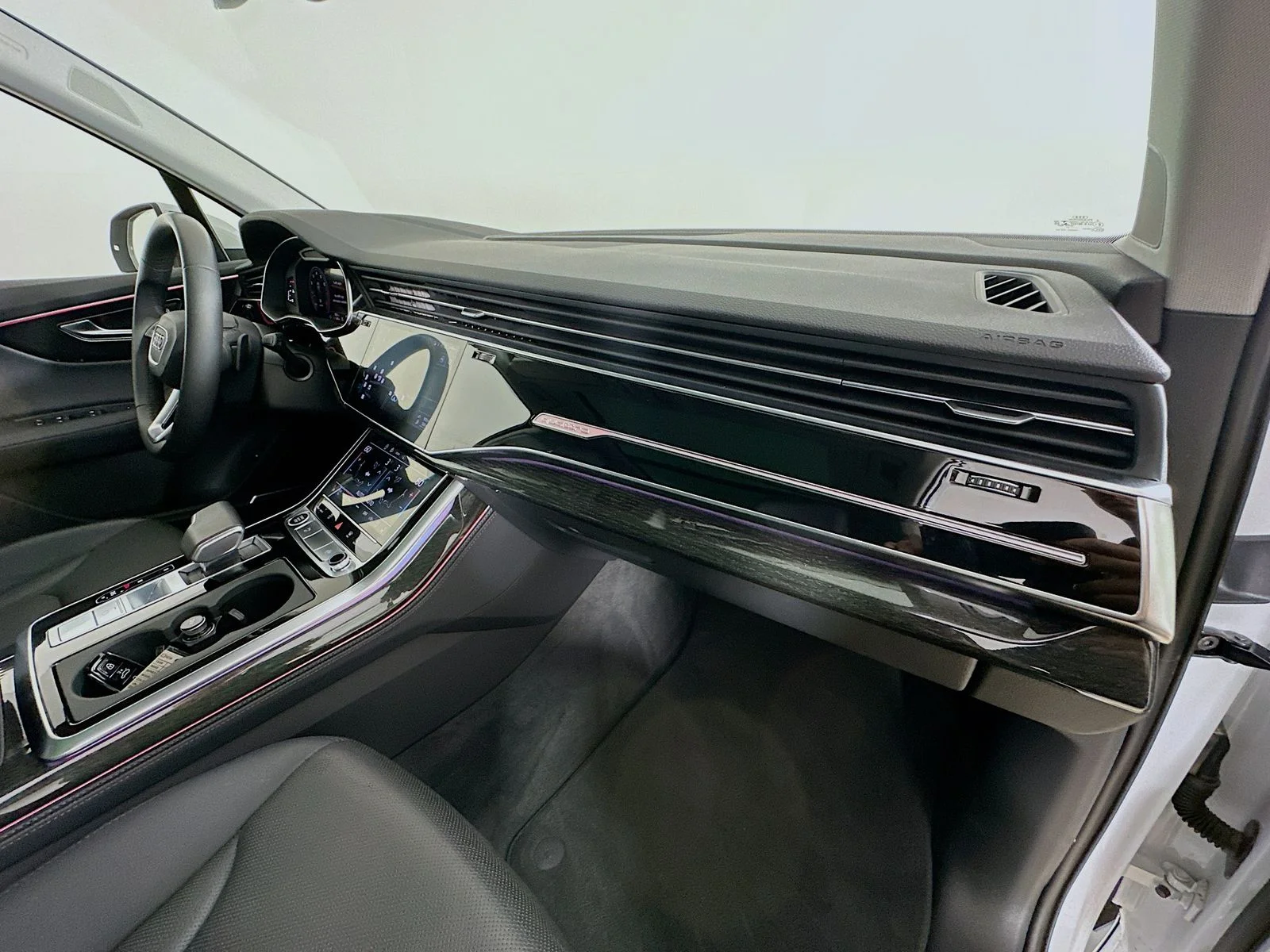 Used 2021 White Audi  image 46