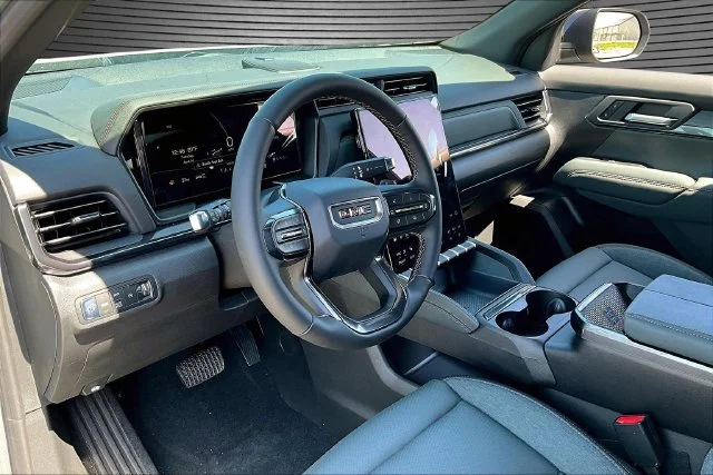 New 2026 Sterling Metallic GMC AT4 image 7