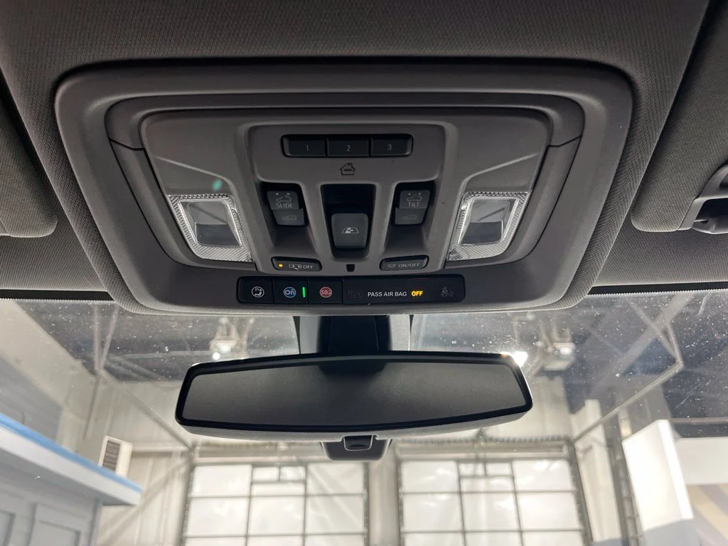 Used 2020 Summit White Chevrolet RST image 28