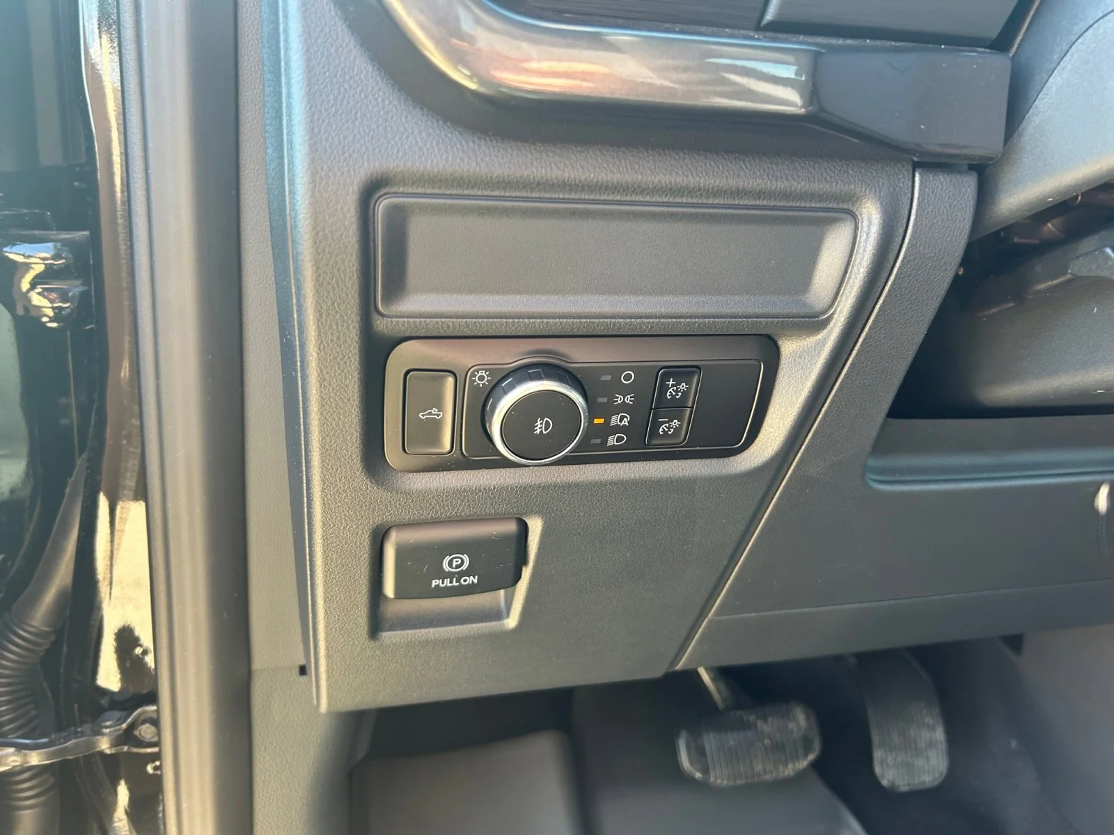 New 2026 Agate Black Metallic Ford STX image 15
