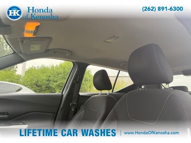 Used 2020 Aspen White Nissan SV image 7