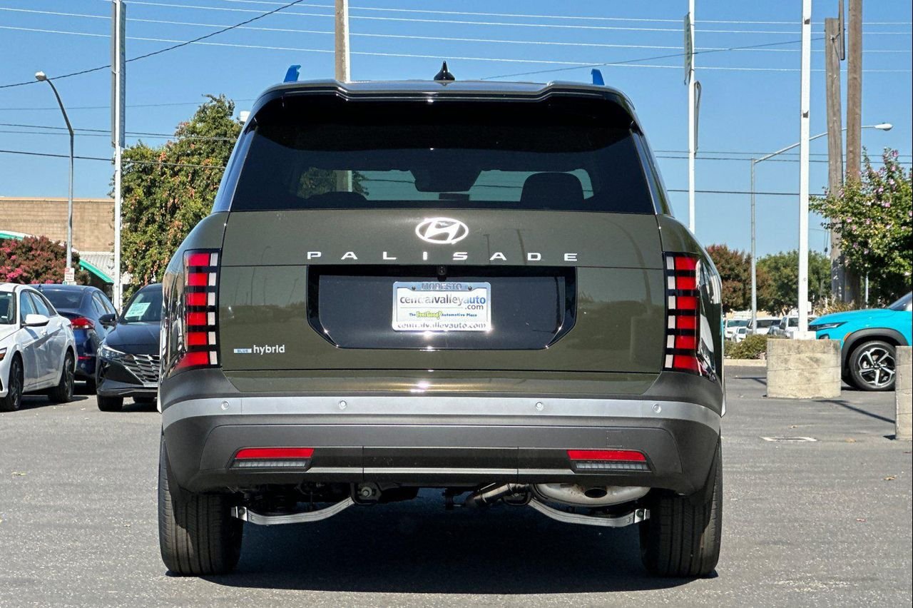 New 2026 Titan Green Hyundai Blue SEL 7P image 5