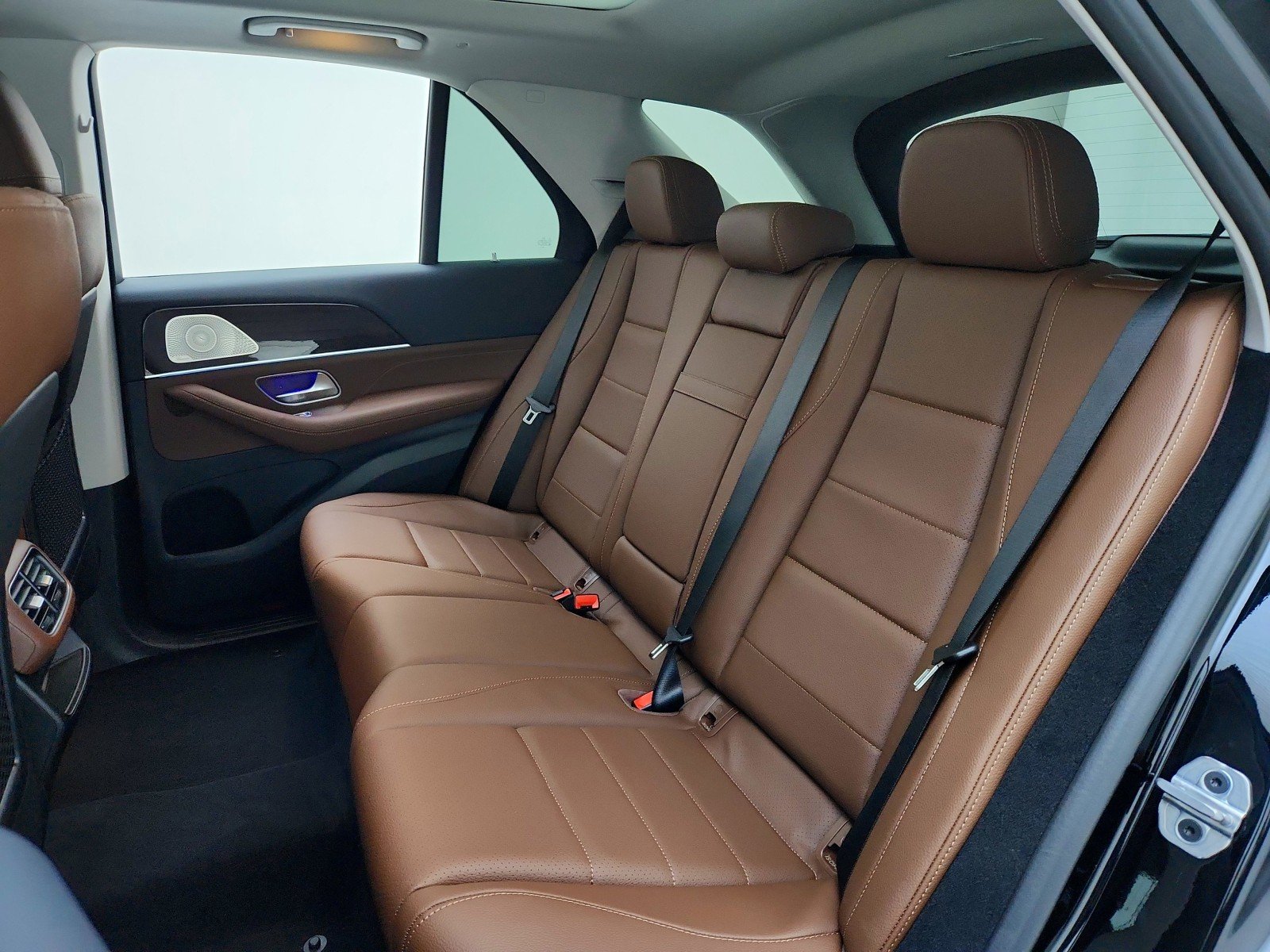 New 2026 Black Mercedes-Benz GLE 450 4MATIC® SUV image 11