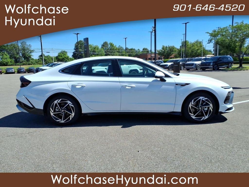 New 2026 White Hyundai SEL Sport image 6