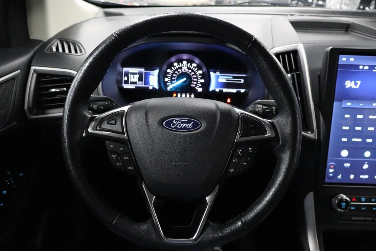Used 2024 Iconic Silver Ford SEL image 12