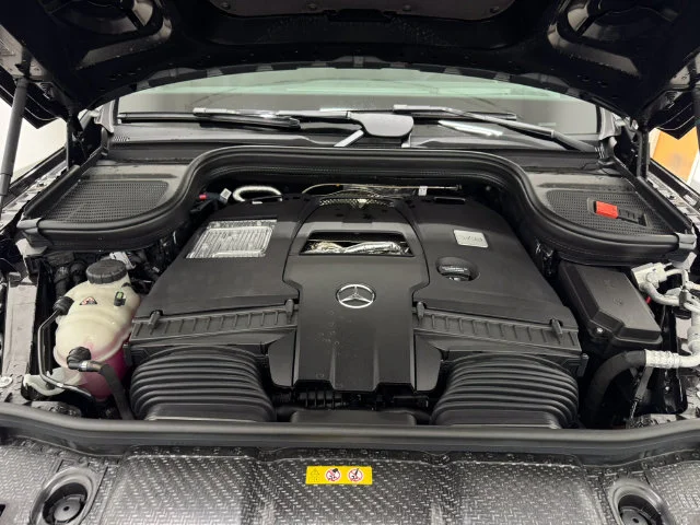 New 2026 Obsidian Black Metallic Mercedes-Benz GLS 580 image 15