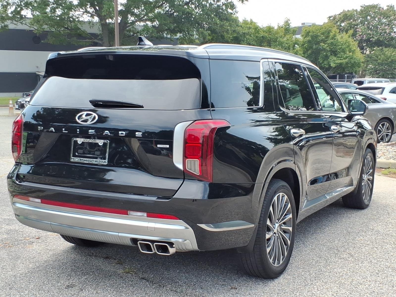 Used 2024 Abyss Black Pearl Hyundai Calligraphy image 8