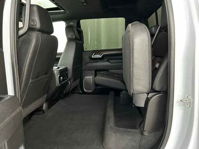 Used 2026  Chevrolet High Country image 27