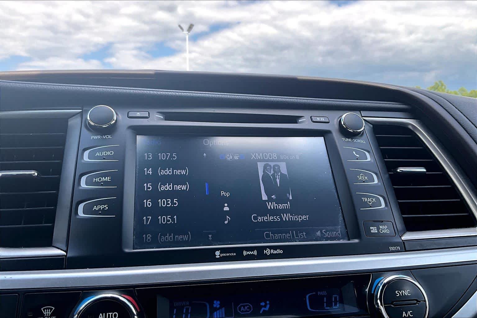 Used 2018 Midnight Black Metallic Toyota XLE image 34
