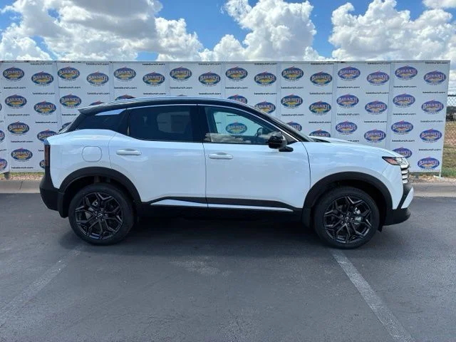 2027 Nissan Kicks SR