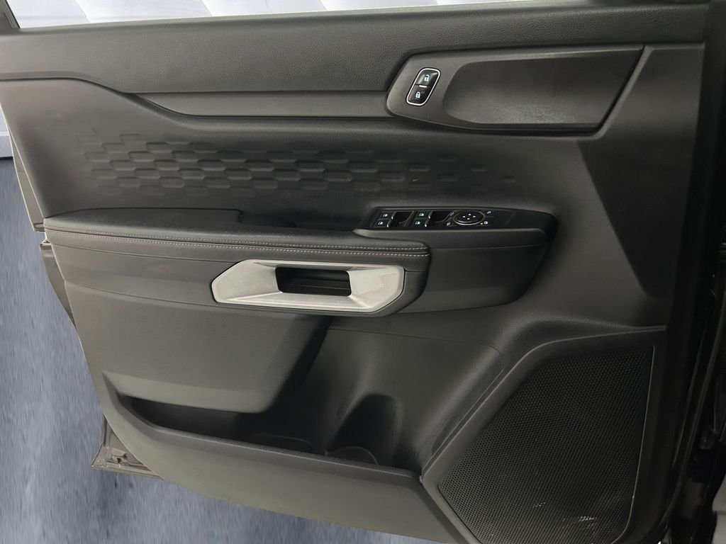 Used 2024 Black Ford XLT image 12