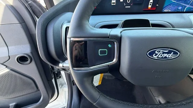 New 2027 Star White Metallic Tri-Coat Ford Active image 60