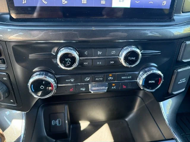 Used 2022 White Ford XLT image 22