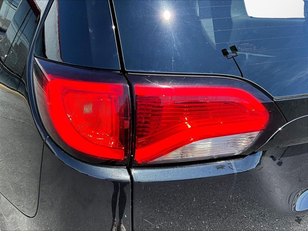 Used 2020 Black Chrysler Touring L image 27