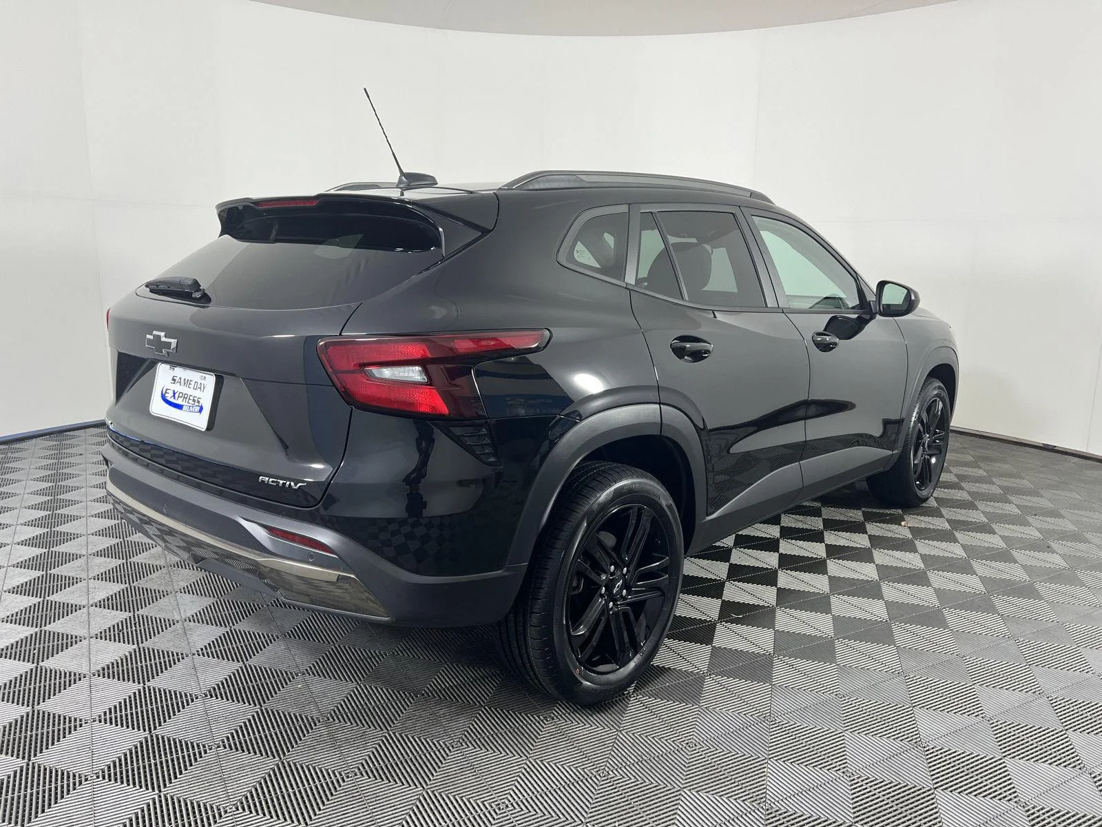 Used 2024 Mosaic Black Metallic Chevrolet ACTIV image 24