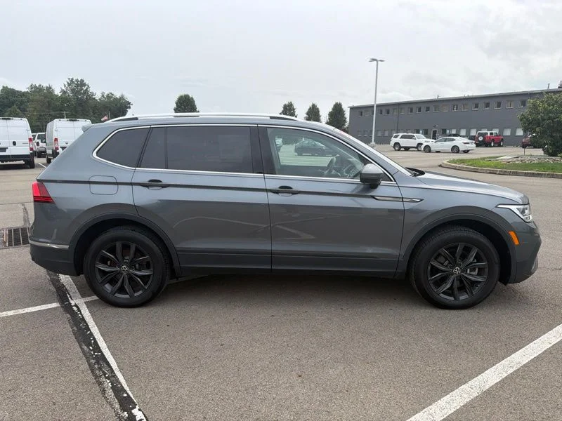 Certified Used 2024  Volkswagen 2.0T SE image 2