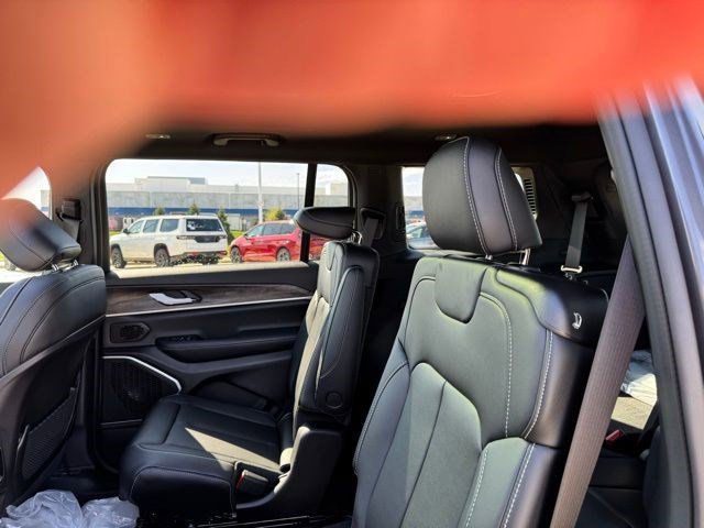 New 2026 Baltic Gray Metallic Clearcoat Jeep Limited image 29