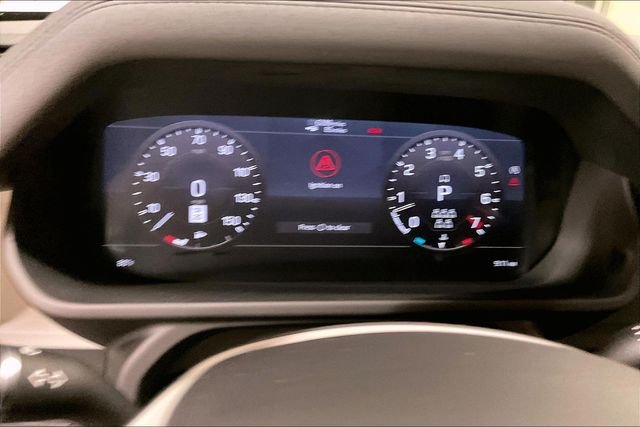 Used 2020 Green Land Rover First Edition image 20