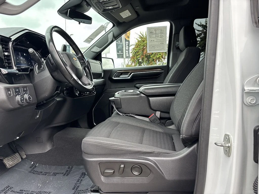 Used 2023 White Chevrolet LT image 14