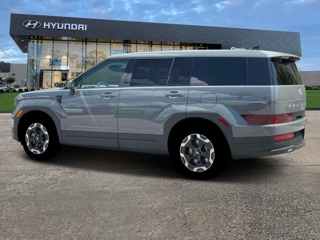 New 2026 Hampton Gray Hyundai SE image 4